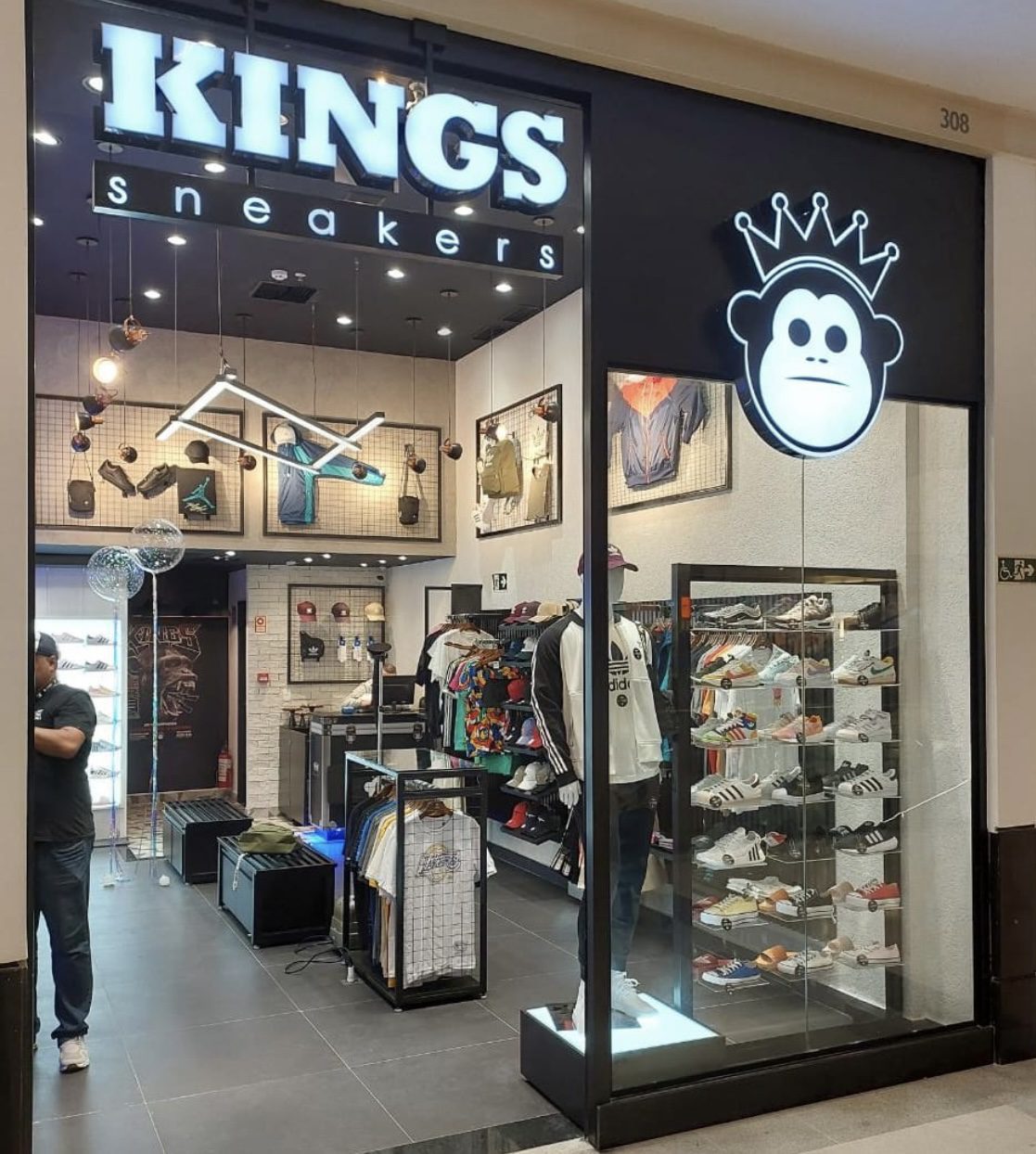 Kings Sneakers